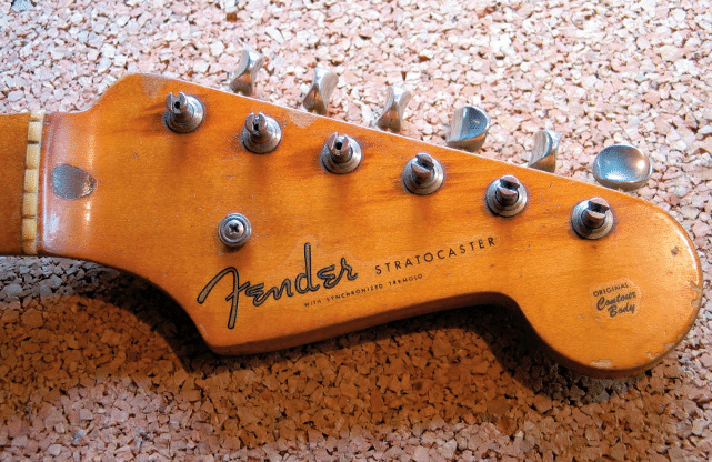 Die Kopfplatte der Fender Stratocaster