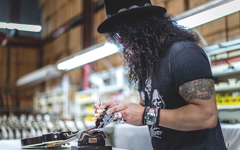 Gibson-Custom-Les-Paul-Slash-Anaconda-2