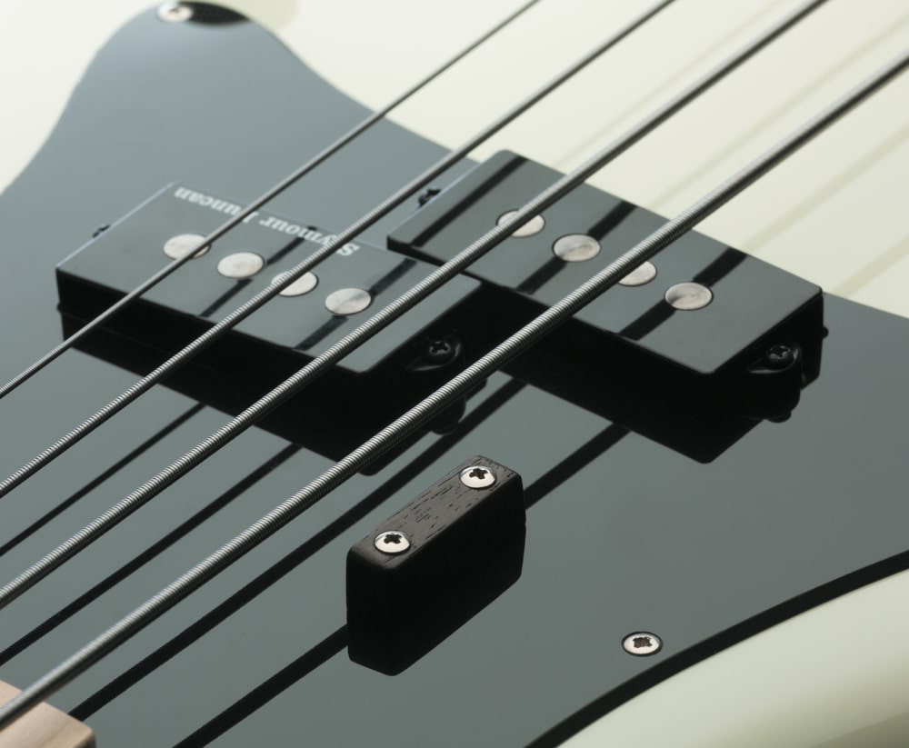 RockBass Adam Clayton_02