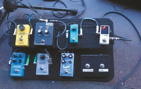 the-dead-daisies-david-lowy-pedalboard