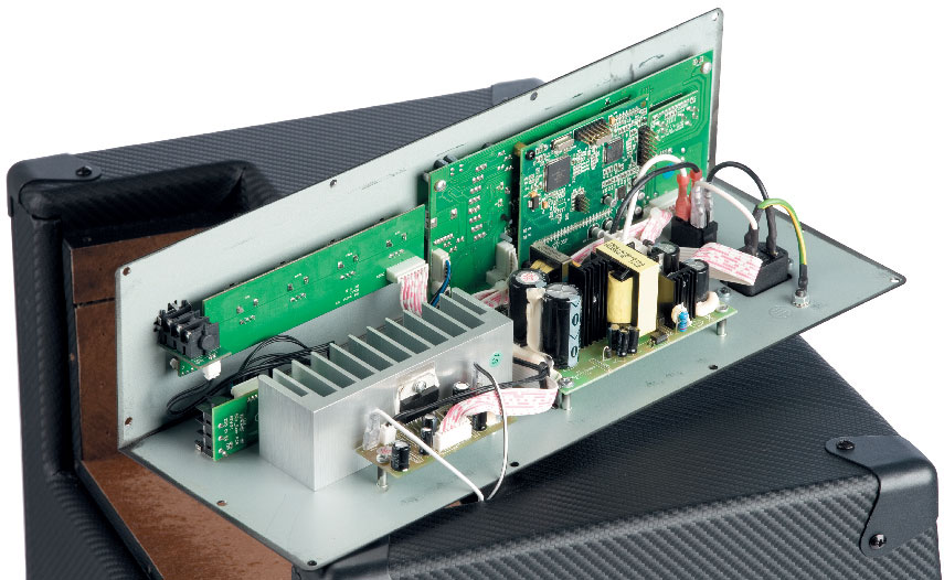 fender_bronco_40_2