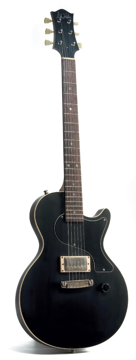 E-Gitarre von Nik Huber, stehend