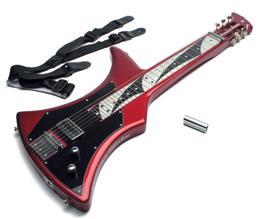 Peavey-E-Gitarre in ungewöhnlicher Form, liegend, mit Gurt und Bottleneck