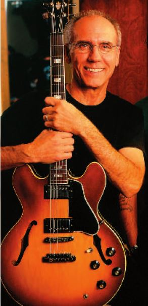Larry Carlton mit ES-335