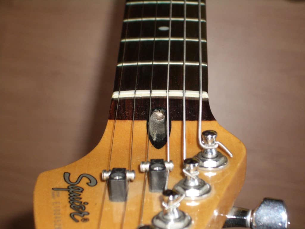 E-Gitarre Bass Hals Platte Schrauben Enthält Hülsen Pressklemme Ersatz Satz