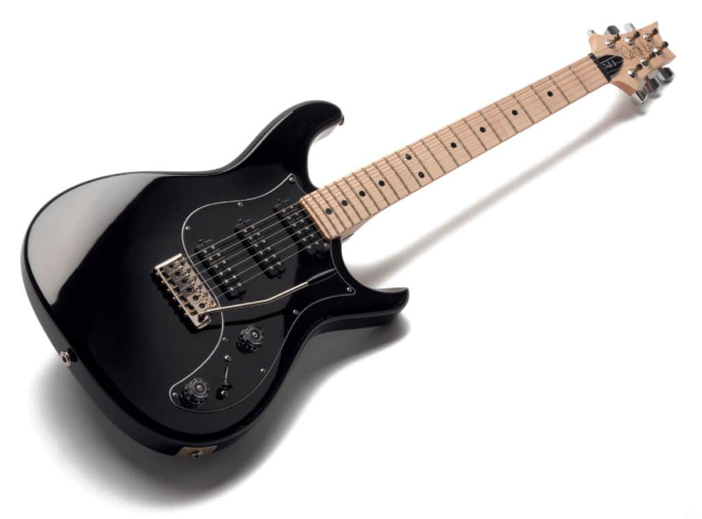 E-Gitarre von PRS, schwarz, liegend
