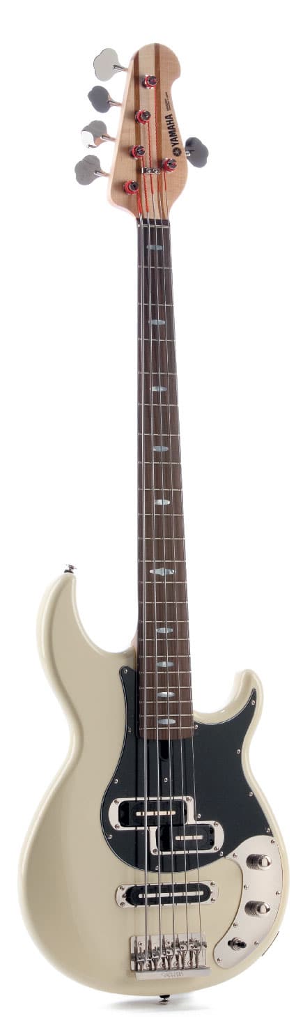E-Bass von Yamaha, stehend