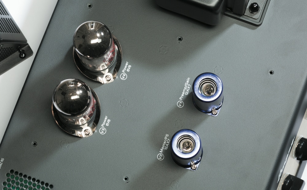 Ampeg PF20T_02