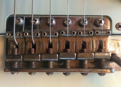 Vibrato der einer Fender Gitarre