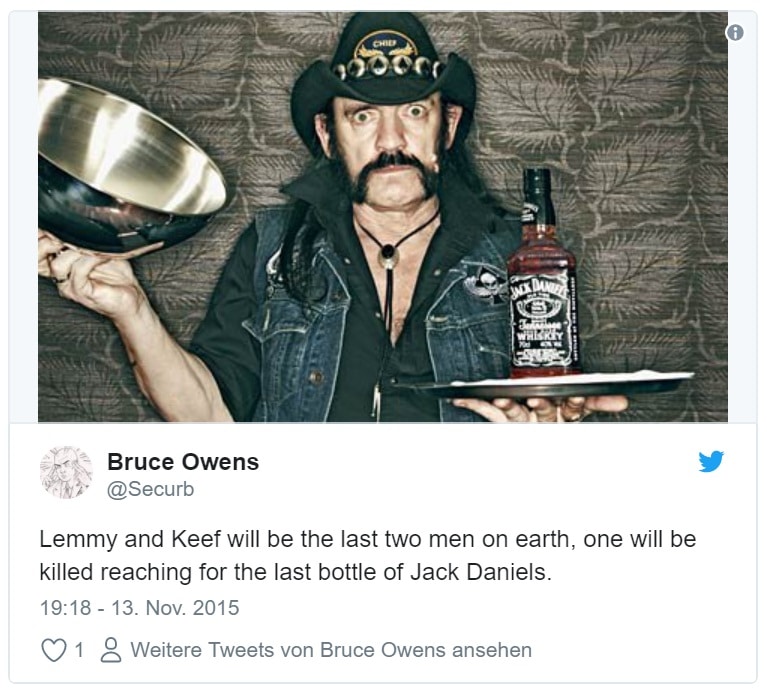 Motörhead-Frontman Lemmy Kilmister und eine Flasche Jack Daniels