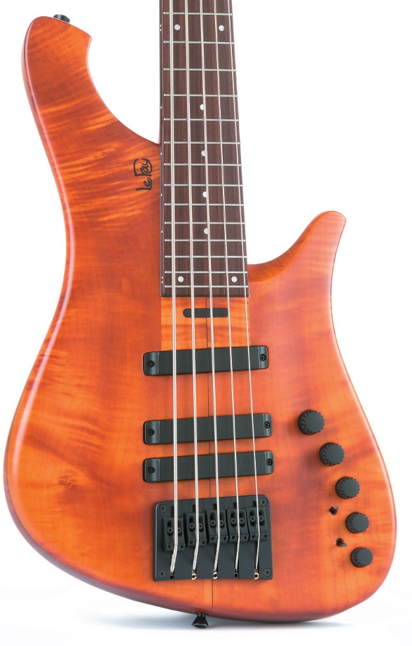 Le Fay Singer 5