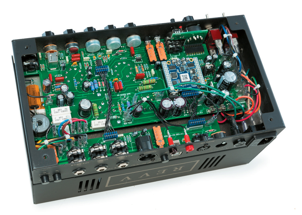 Test Revv D20 Head GITARRE & BASS