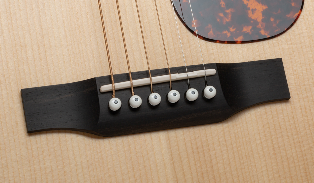Ebenholz-Steg mit Kunststoff-Pins