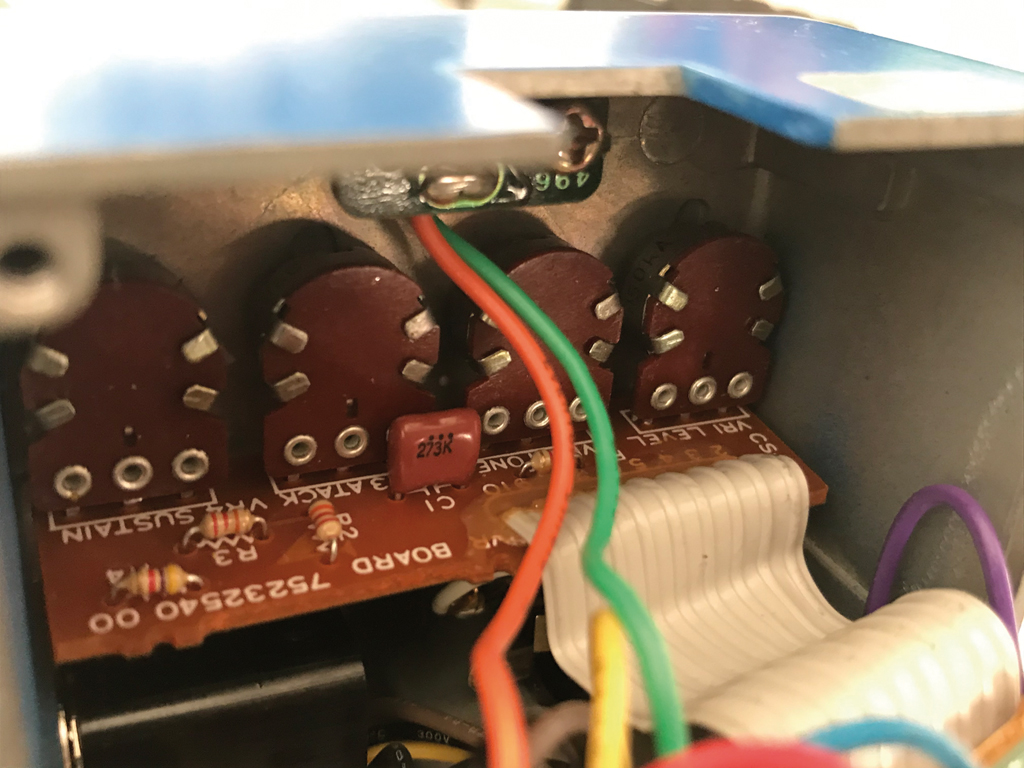 BOSS CS3 Potiplatine